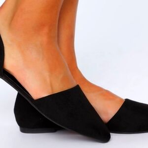 Chic Black Flats